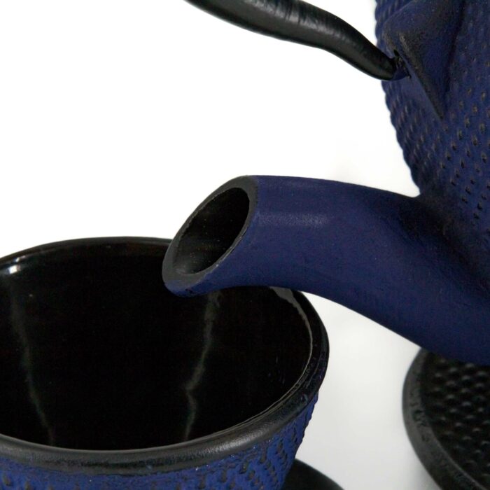 277530 arare tetsubin komplett set gusseisenkanne teekanne 1800 ml blau 003