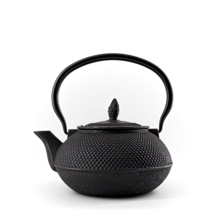 624519 arare gusseisenkanne tetsubin 900 ml schwarz 001