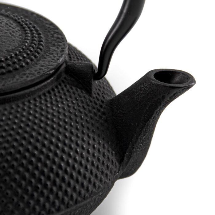 624519 arare gusseisenkanne tetsubin 900 ml schwarz 007