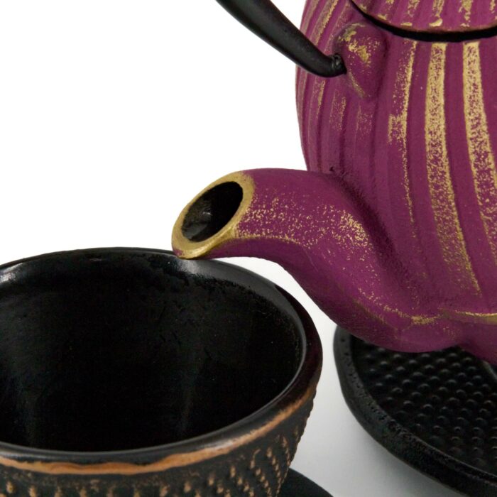 743584 yini tetsubin komplett set gusseisenkanne teekanne 900 ml lila gold 003