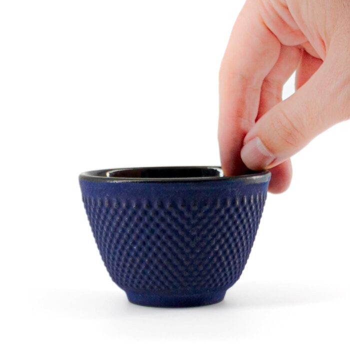304057 arare gusseisentasse tetsunoyunomi 120 ml blau 002