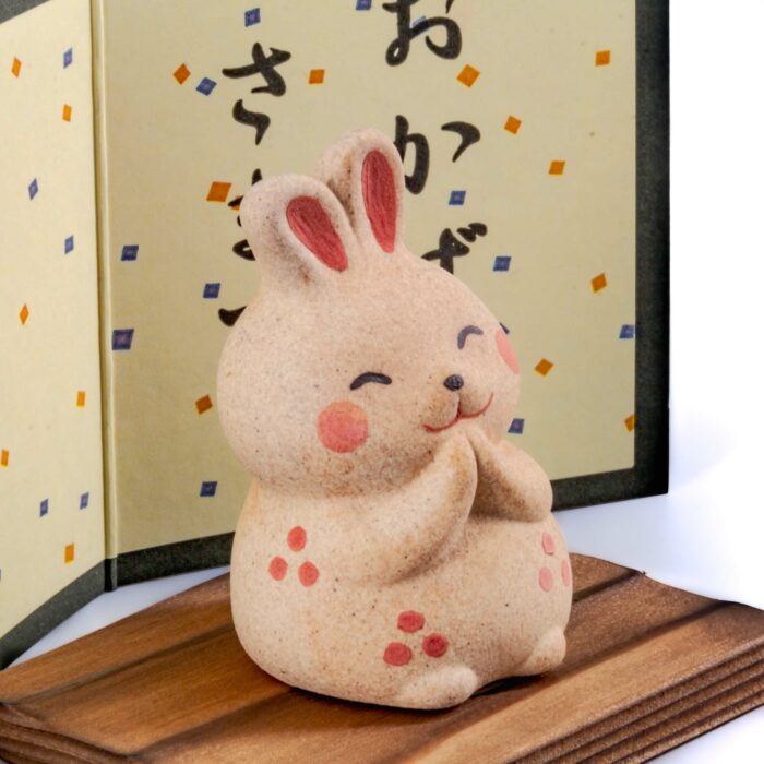 731533 usagi mini schrein mini jinja kaninchen beige rosa schwarz 006