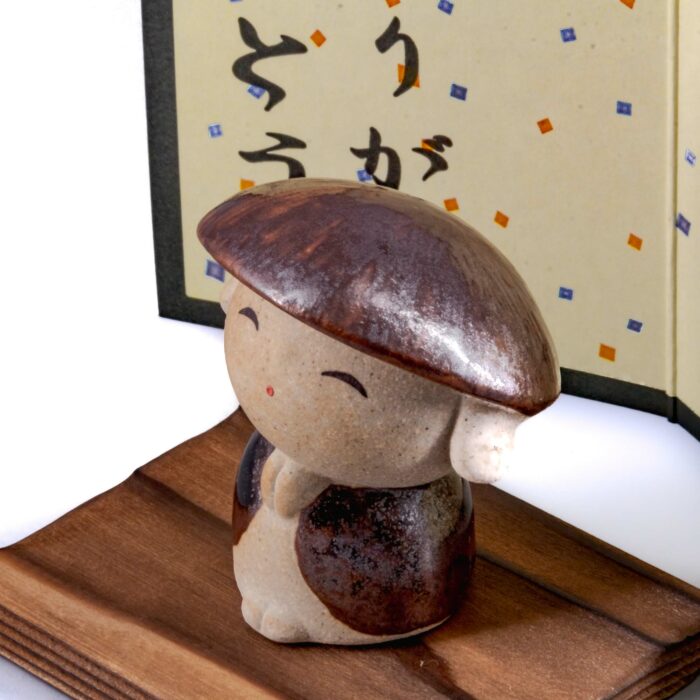 731534 kobo san mini schrein mini jinja beige braun schwarz 005